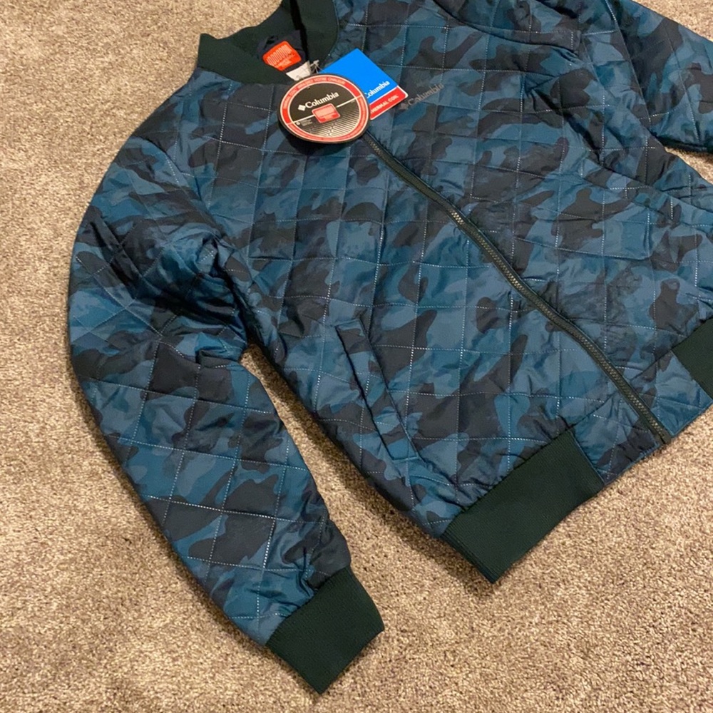 Columbia Sportwear Company - Picture 7 of 13